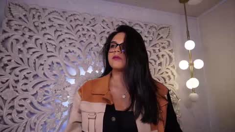 Sofi online show from June 21, 11:27 am
