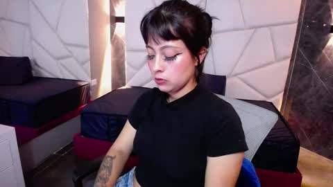 Sophi  online show from February 9, 11:25 am