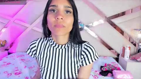 Sophia Paris online show from November 22, 4:33 am