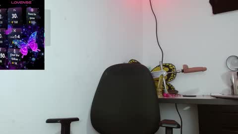 Sophia Bedford online show from October 31, 6:08 pm