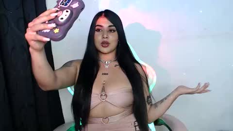 sophia online show from June 1, 12:01 am