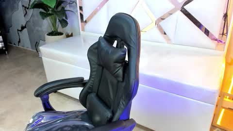 sophiadoll_tf online show from December 1, 8:07 pm