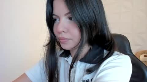 Sophia Howland online show from April 24, 10:01 pm