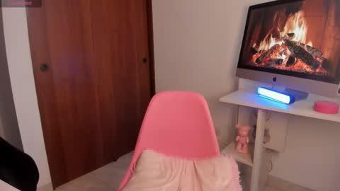    online show from February 25, 11:58 am