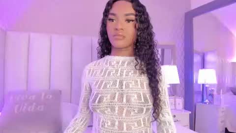 SophiaSmiths online show from July 18, 1:51 am