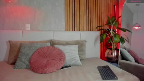 Sophi  online show from May 26, 3:34 am