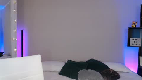 Sophie  next broadcast december 3 online show from January 31, 5:10 pm