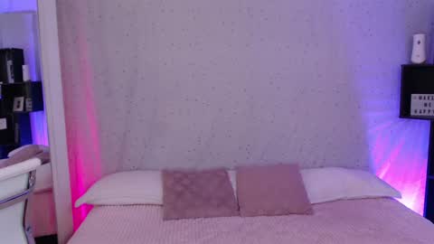 Sophie  next broadcast december 3 online show from December 18, 2:17 pm