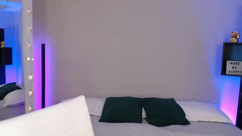 Sophie  next broadcast december 3 online show from February 3, 5:24 pm