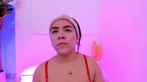 sophie_dallas online show from December 15, 12:45 pm