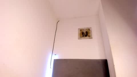 Sophie online show from December 4, 3:31 am