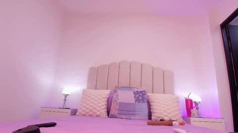 sophie online show from November 4, 11:55 am