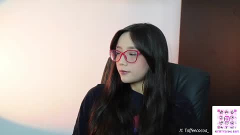 Sophie or Sof online show from August 7, 9:35 pm