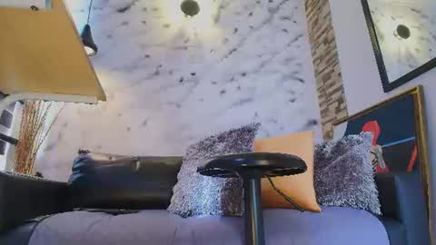 Sophie online show from June 18, 1:49 pm