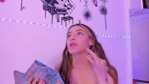 Sophie online show from July 11, 8:01 pm