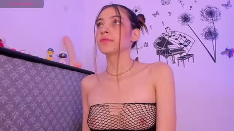 Sophie online show from May 2, 9:09 pm