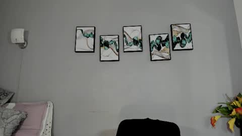 sophie_w1 online show from July 4, 12:53 pm