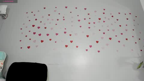 sophie_w1 online show from April 24, 12:40 pm