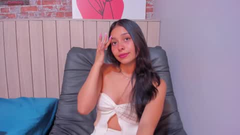 Sophie online show from February 21, 6:37 pm