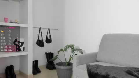 sophie  online show from July 12, 7:17 pm