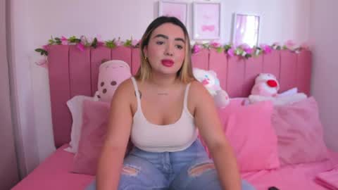 sophiee rosee online show from April 4, 8:16 pm