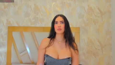 Snapshot of sophiekozlov chatting on October 20, 2:00 pm Sophie online show from October 20, 2:00 pm