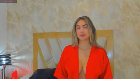 Sophie online show from December 21, 1:39 pm