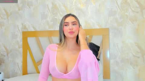 Sophie online show from February 20, 1:02 pm