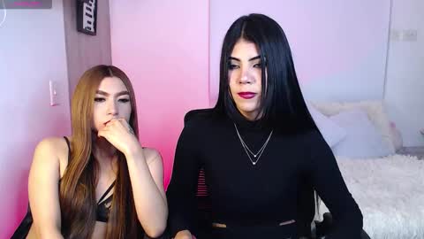 sophiemiller11_ online show from March 11, 11:41 pm