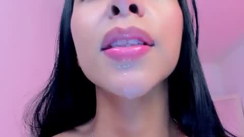 sophierooy online show from July 1, 12:41 am