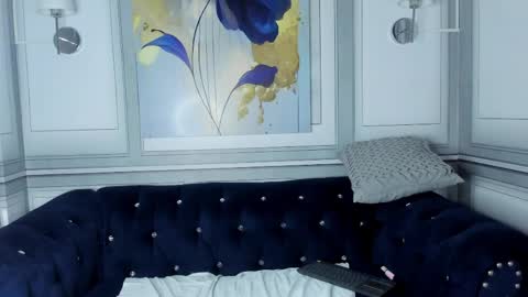 SOPHIE online show from May 3, 2:17 am
