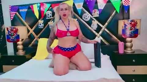 SophieWinslow online show from July 6, 12:24 pm