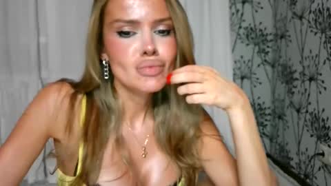 soravell online show from June 8, 8:54 pm