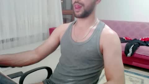 Snapshot of sorrymybadd chatting on September 15, 9:38 pm luis online show from September 15, 9:38 pm