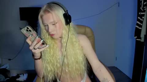 soska_albinosk online show from December 15, 6:04 pm