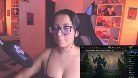 Lili online show from August 4, 12:39 am