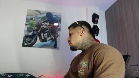 Snapshot of soy_apolo chatting on September 23, 4:12 pm soy_apolo online show from September 23, 4:12 pm