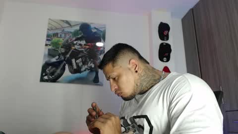 Snapshot of soy_apolo chatting on October 4, 3:04 am soy_apolo online show from October 4, 3:04 am