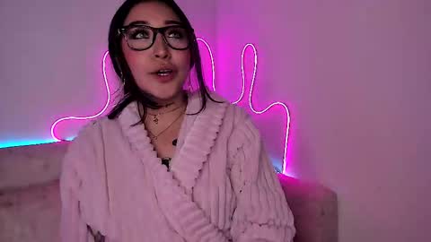 soy_camila_ online show from February 12, 8:06 am
