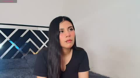 soy_malu online show from June 18, 9:14 am
