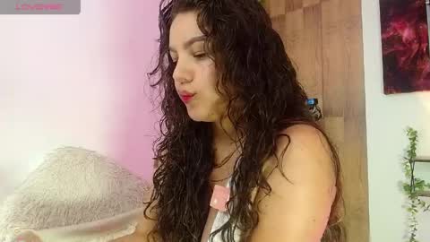 greeicy online show from April 26, 4:21 am