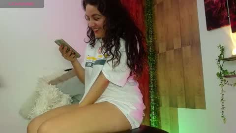 greeicy online show from May 11, 5:25 am
