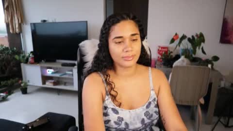 You want to talk to me more personal follow me in My Channel VIP  50 the discount       online show from October 22, 10:11 pm