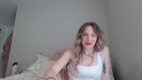 Snapshot of sp8cebunni99 chatting on September 16, 7:06 pm Margo online show from September 16, 7:06 pm