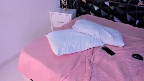 spaceboy_1 online show from March 12, 12:36 am