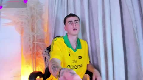 spaceboy_1 online show from March 8, 5:00 am