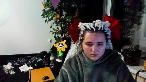 Snapshot of spanking_girls chatting on January 3, 1:48 am Evgenia online show from January 3, 1:48 am
