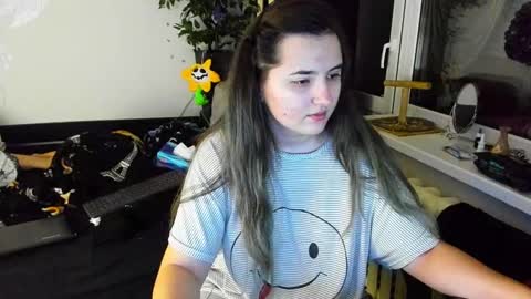 Snapshot of spanking_girls chatting on December 22, 2:06 am Evgenia online show from December 22, 2:06 am