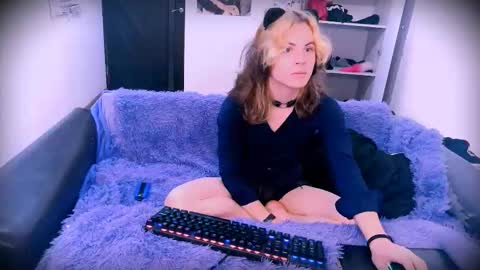 sparkyferret online show from October 1, 3:49 am