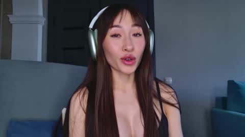 Nicole online show from March 8, 12:41 pm